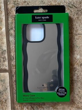 NWT kate spade ♠️ new york Wavy Case for iPhone 16 Pro Max